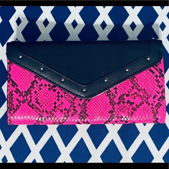 Pink and black snake clutch - Picture 5 of 5